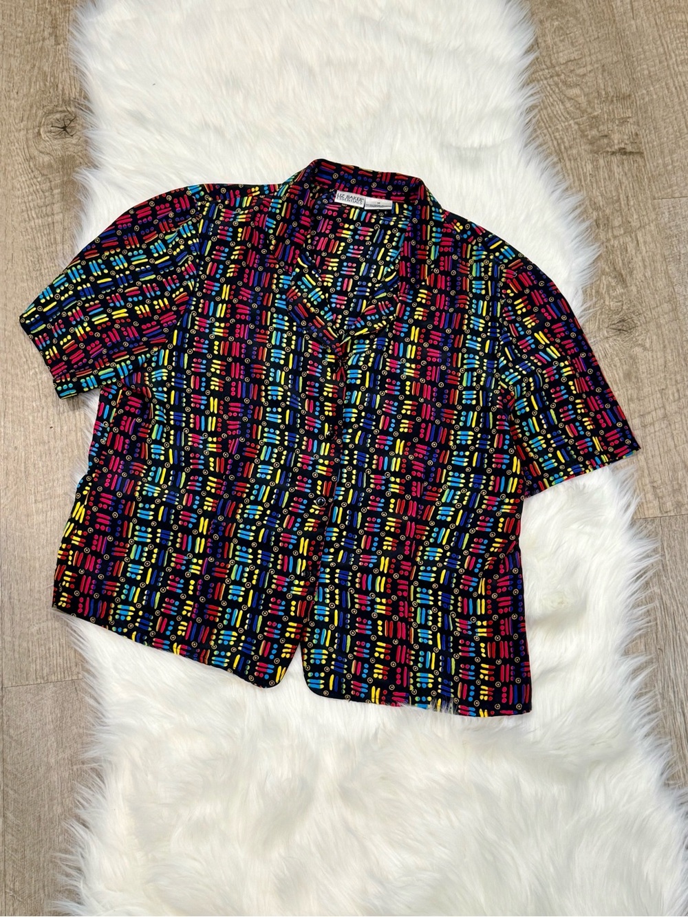 Women’s Colorful Geometric Button-Up Crop Top